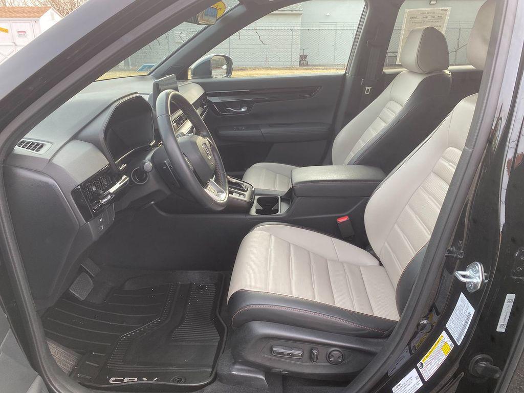 used 2024 Honda CR-V Hybrid car, priced at $31,995
