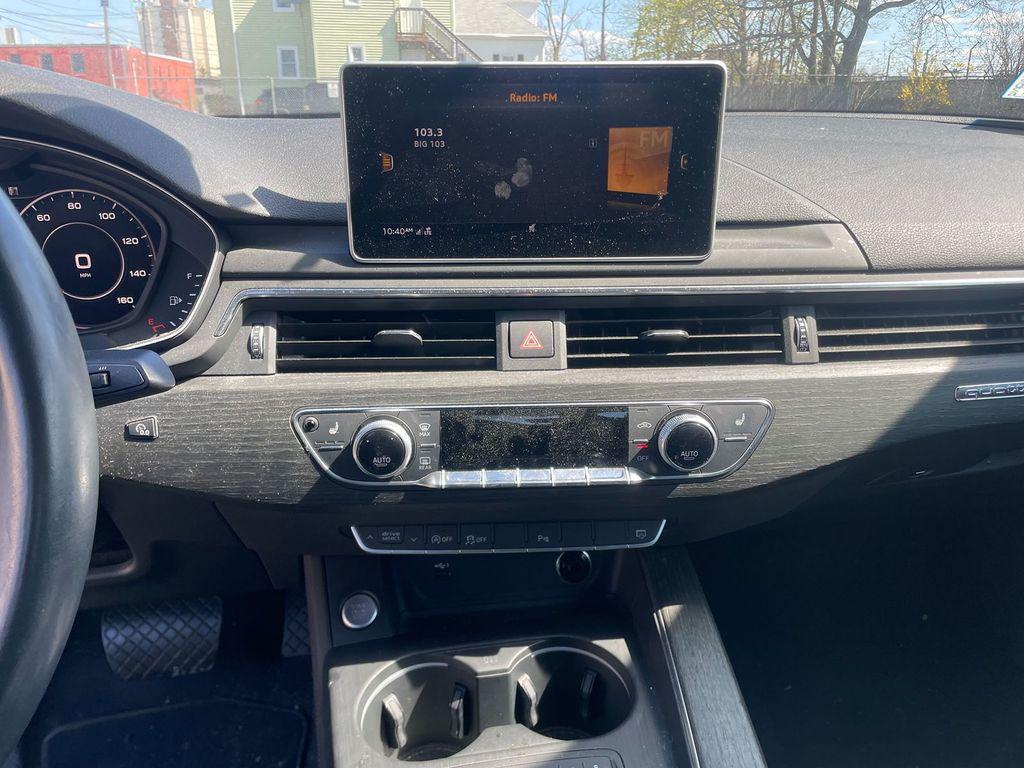 Audi A4 view 20