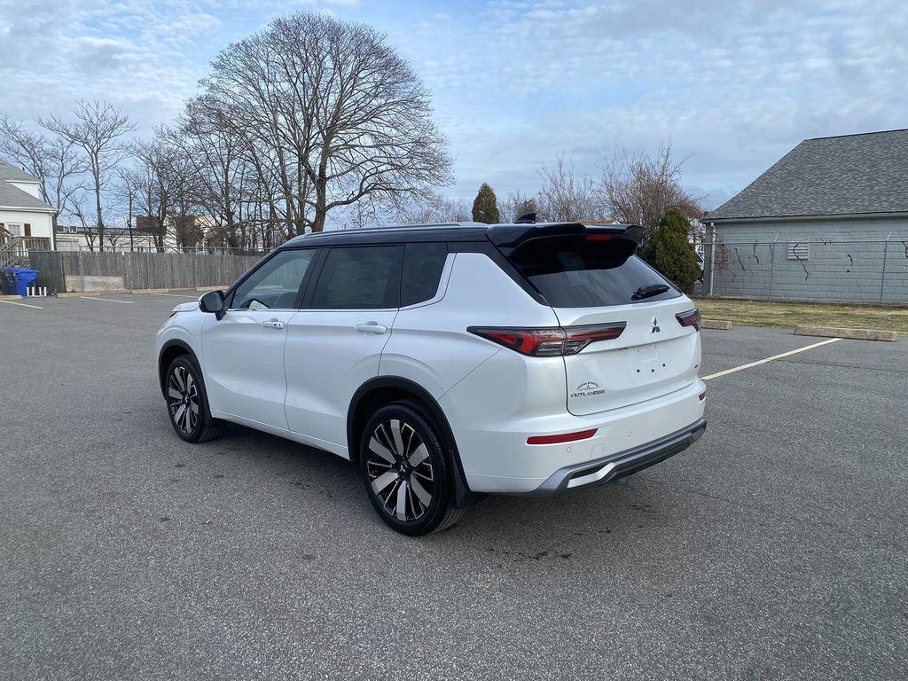 new 2026 Mitsubishi Outlander car, priced at $46,923