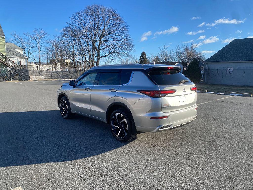 used 2024 Mitsubishi Outlander car, priced at $27,956