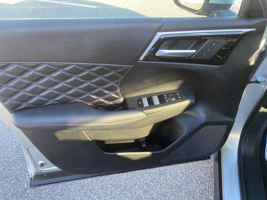 used 2024 Mitsubishi Outlander car, priced at $27,956