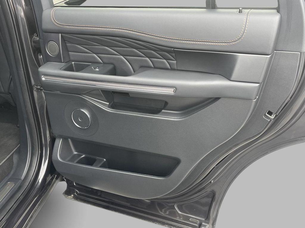 used 2024 Ford Expedition car, priced at $65,582