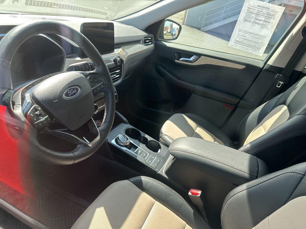 used 2022 Ford Escape car, priced at $25,999