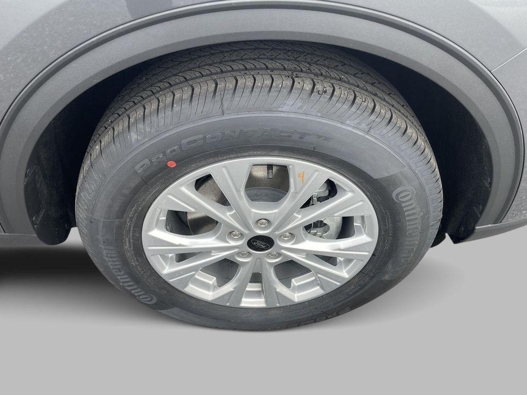 new 2026 Ford Escape car, priced at $32,626