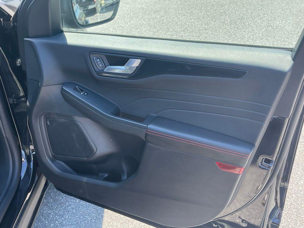 used 2025 Ford Escape car, priced at $25,967