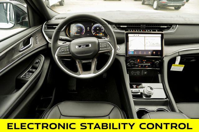 new 2025 Jeep Grand Cherokee car, priced at $46,284