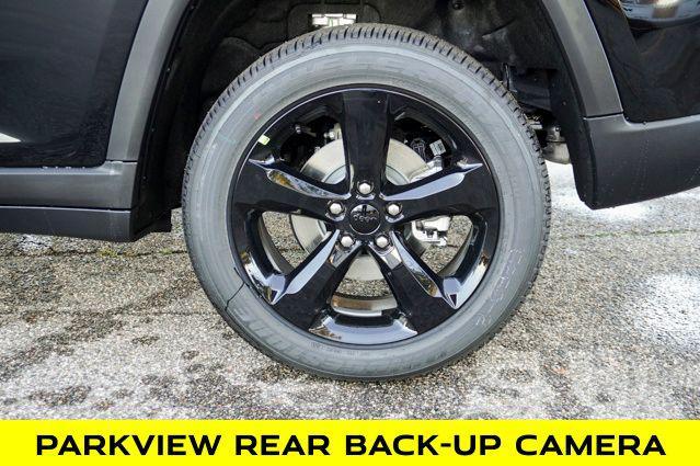 new 2025 Jeep Grand Cherokee car, priced at $44,547