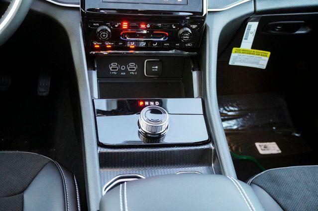 new 2025 Jeep Grand Cherokee car, priced at $44,547
