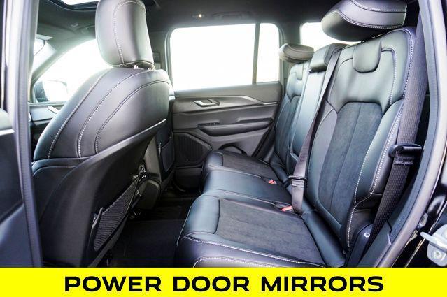 new 2025 Jeep Grand Cherokee car, priced at $42,797