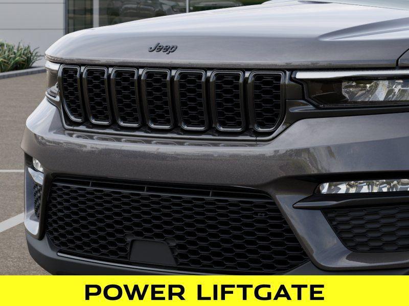 new 2025 Jeep Grand Cherokee car, priced at $48,677