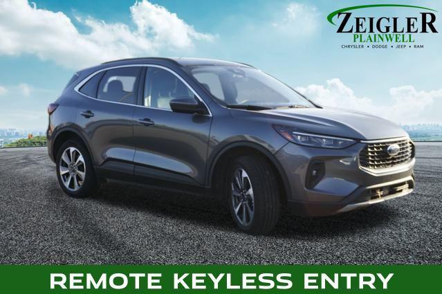 used 2025 Ford Escape car, priced at $27,211