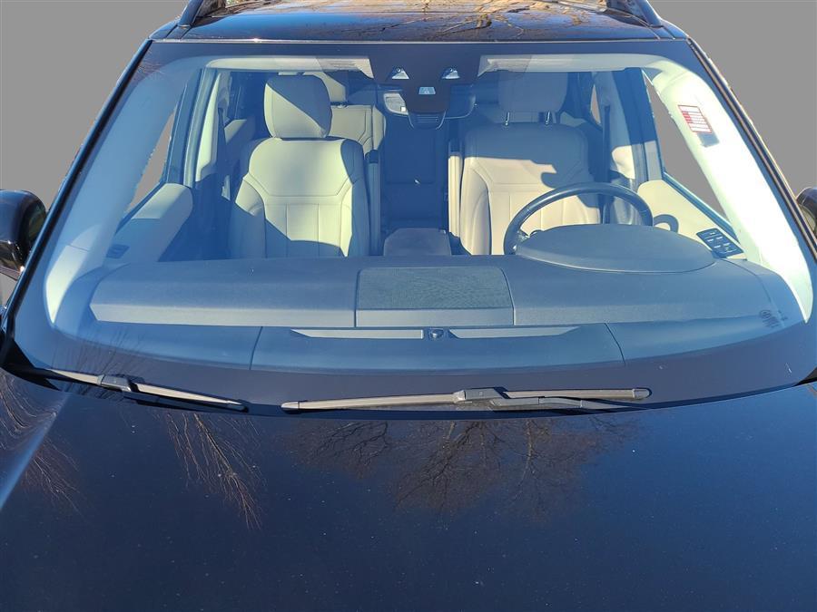 used 2018 Land Rover Discovery car, priced at $12,990