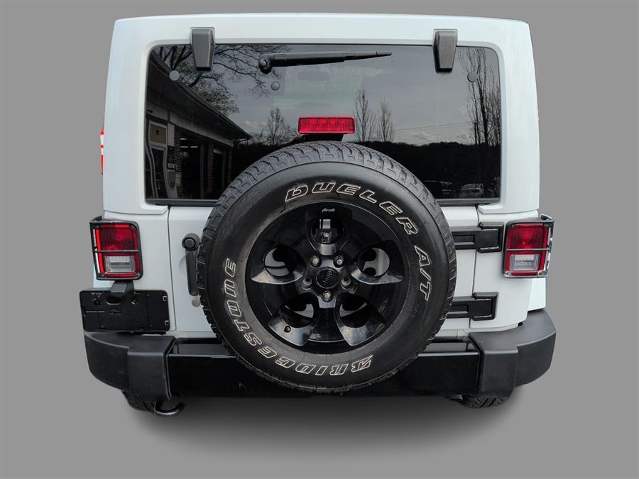 used 2015 Jeep Wrangler Unlimited car, priced at $15,490