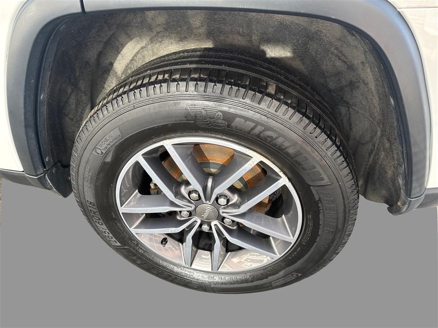 used 2017 Jeep Grand Cherokee car, priced at $16,990