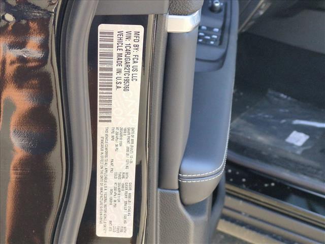 new 2026 Jeep Grand Cherokee car, priced at $46,750