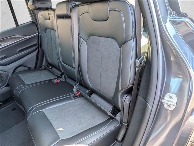 new 2026 Jeep Grand Cherokee car, priced at $42,824