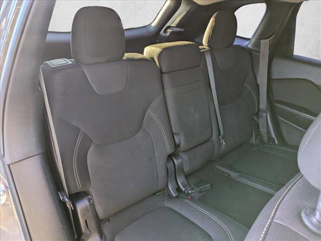 used 2015 Jeep Cherokee car, priced at $9,495