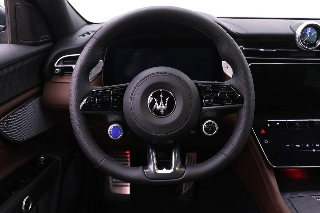 new 2026 Maserati Grecale car, priced at $97,395