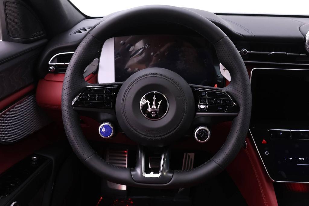 new 2026 Maserati Grecale car, priced at $93,505