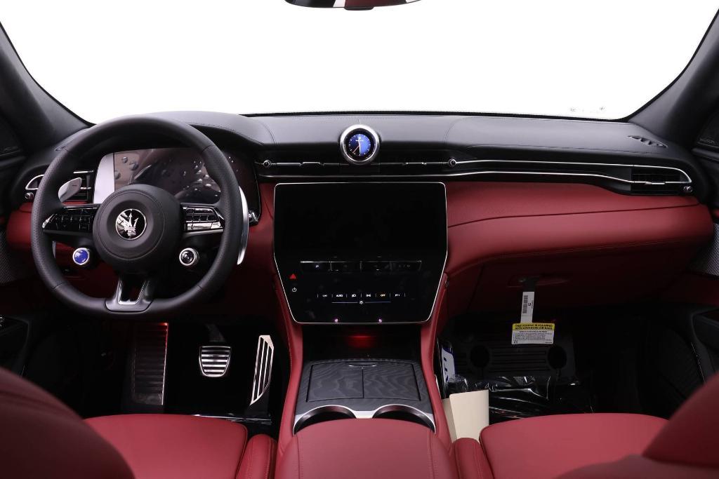 new 2026 Maserati Grecale car, priced at $93,505