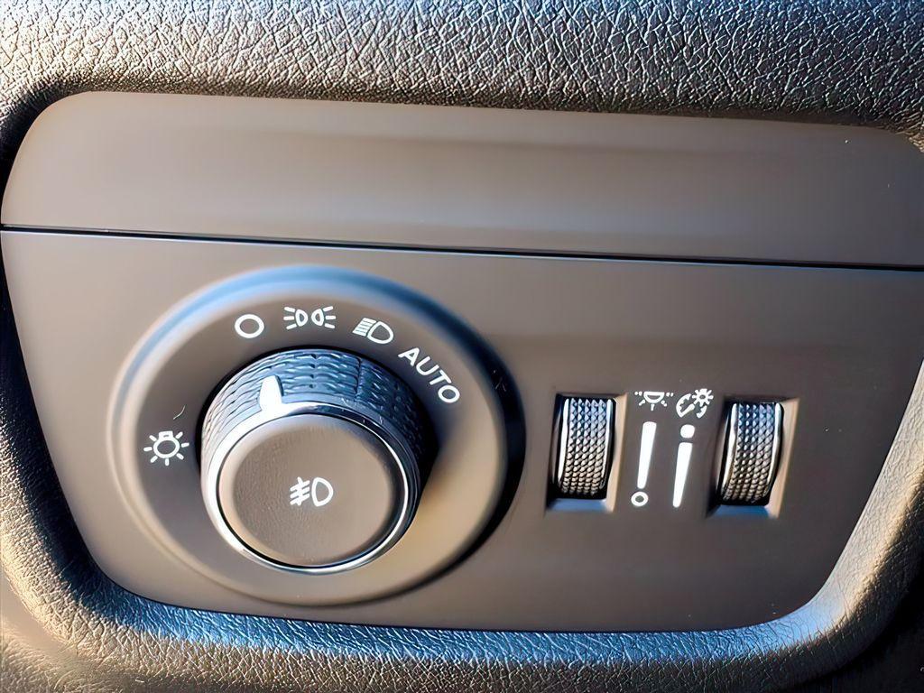 new 2025 Jeep Grand Cherokee L car, priced at $47,497