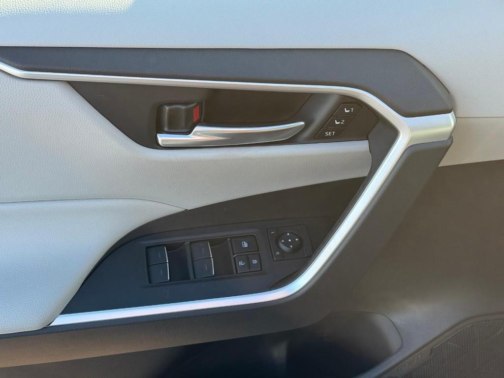 new 2025 Toyota RAV4 car