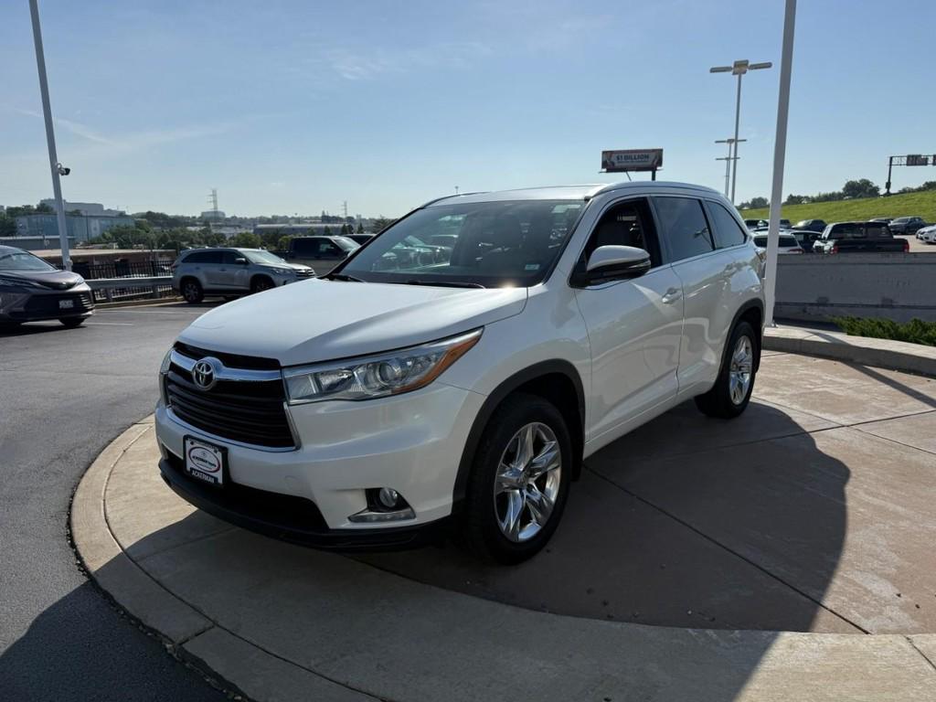 used 2014 Toyota Highlander car, priced at $16,998