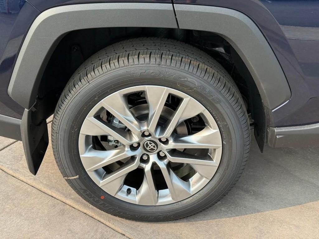new 2025 Toyota RAV4 car