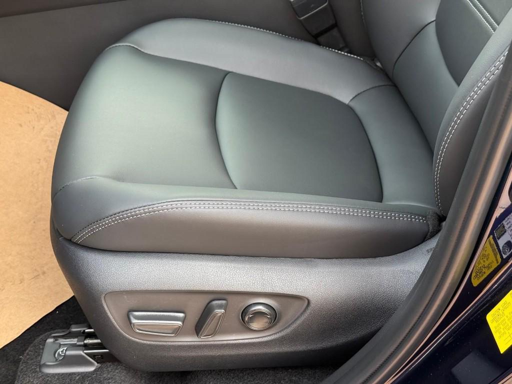 new 2025 Toyota RAV4 car