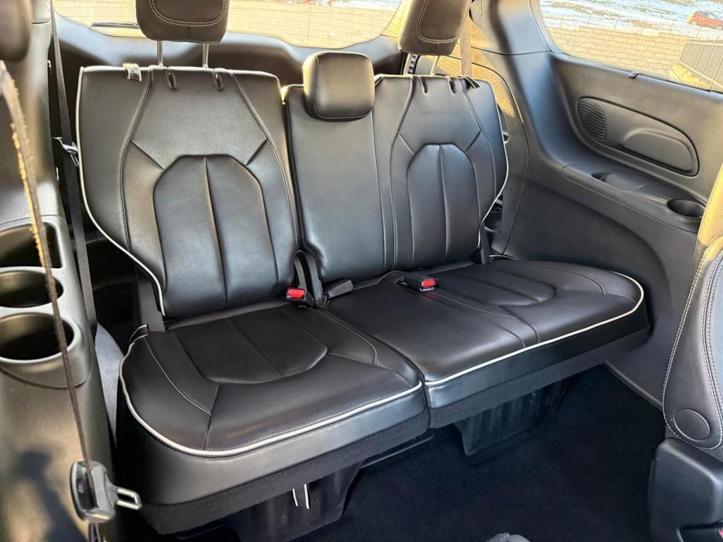 used 2025 Chrysler Pacifica car, priced at $37,489