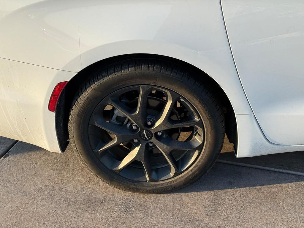 used 2025 Chrysler Pacifica car, priced at $37,489