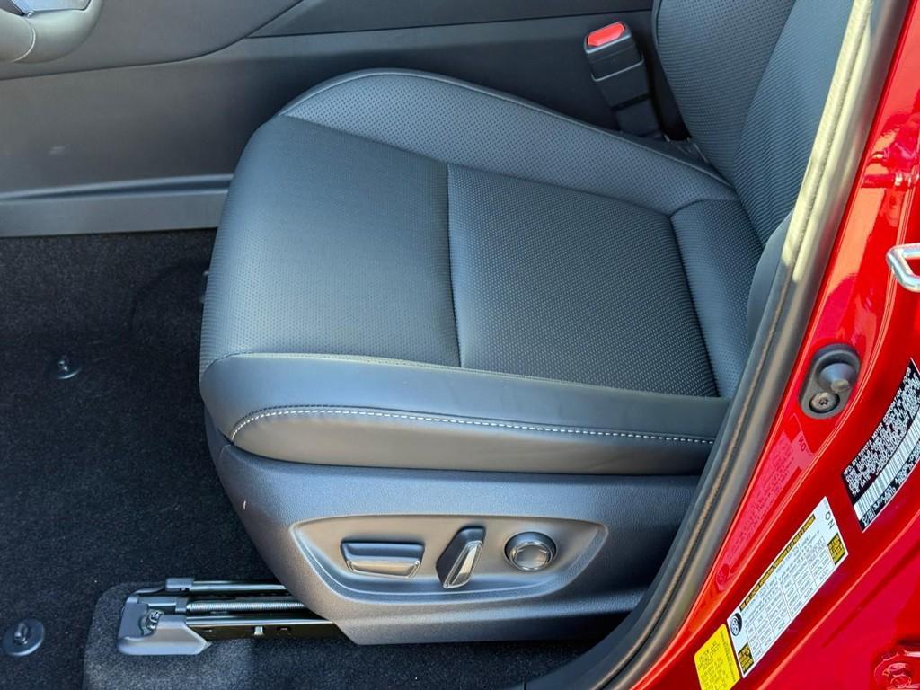 new 2025 Toyota Crown Signia car