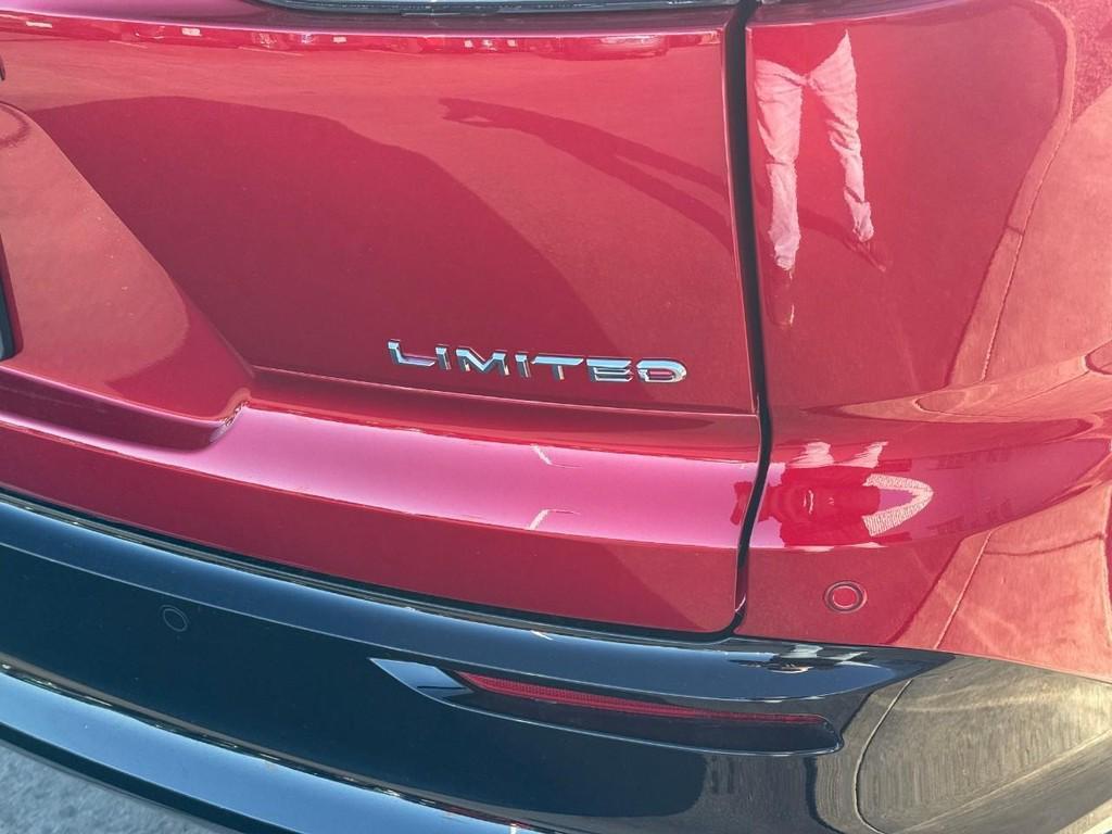 new 2025 Toyota Crown Signia car