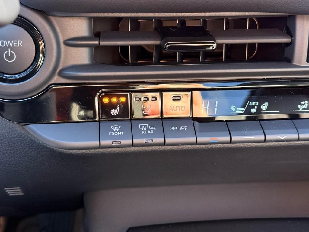 new 2025 Toyota Crown Signia car