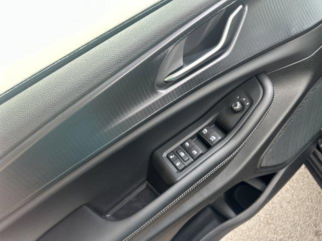 new 2025 Jeep Grand Cherokee car, priced at $39,670