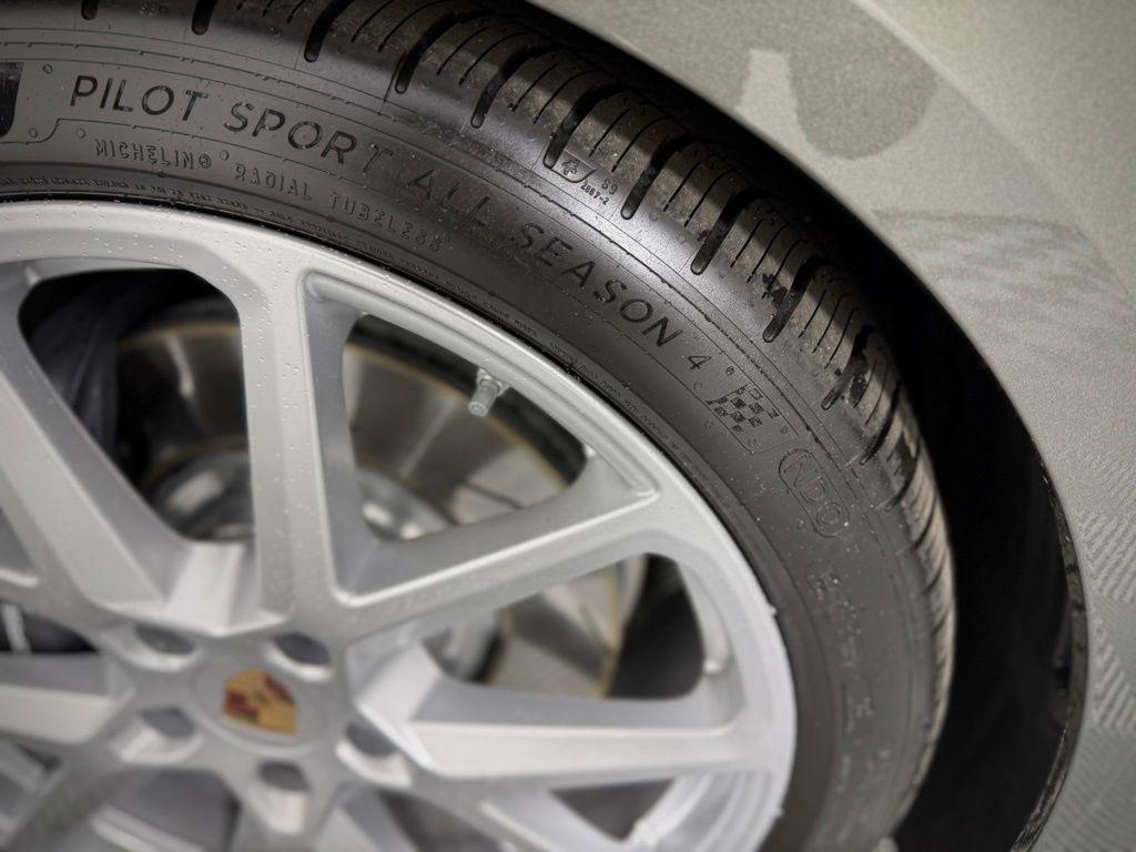 new 2026 Porsche Panamera car, priced at $152,540