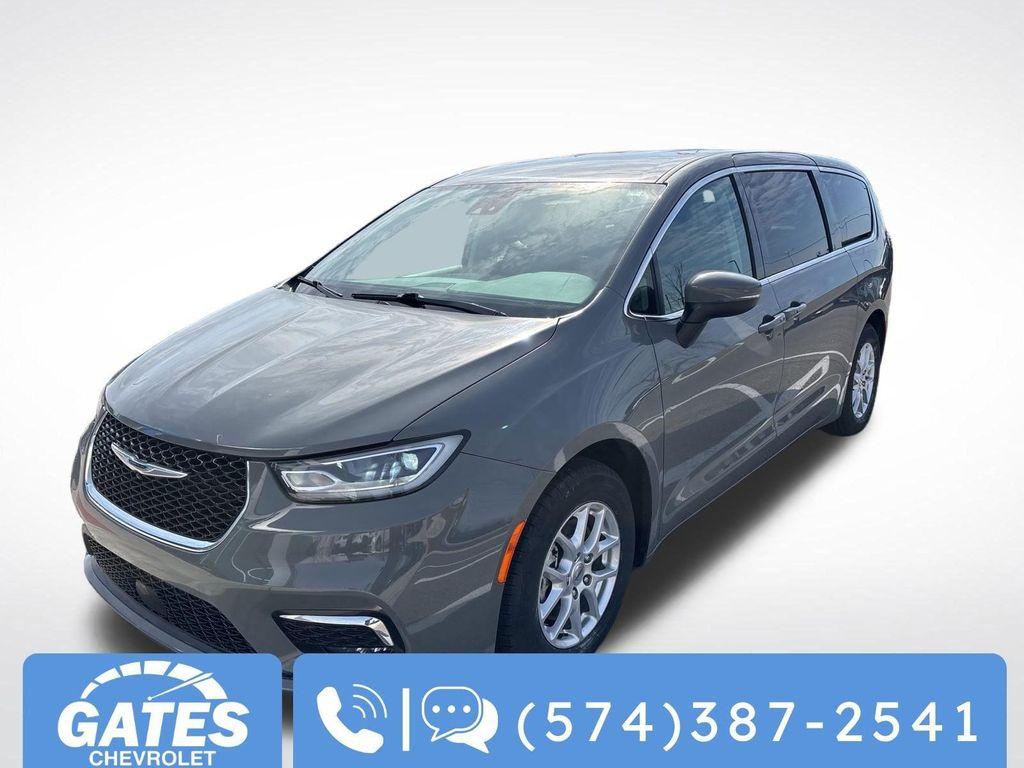 used 2023 Chrysler Pacifica car, priced at $27,280