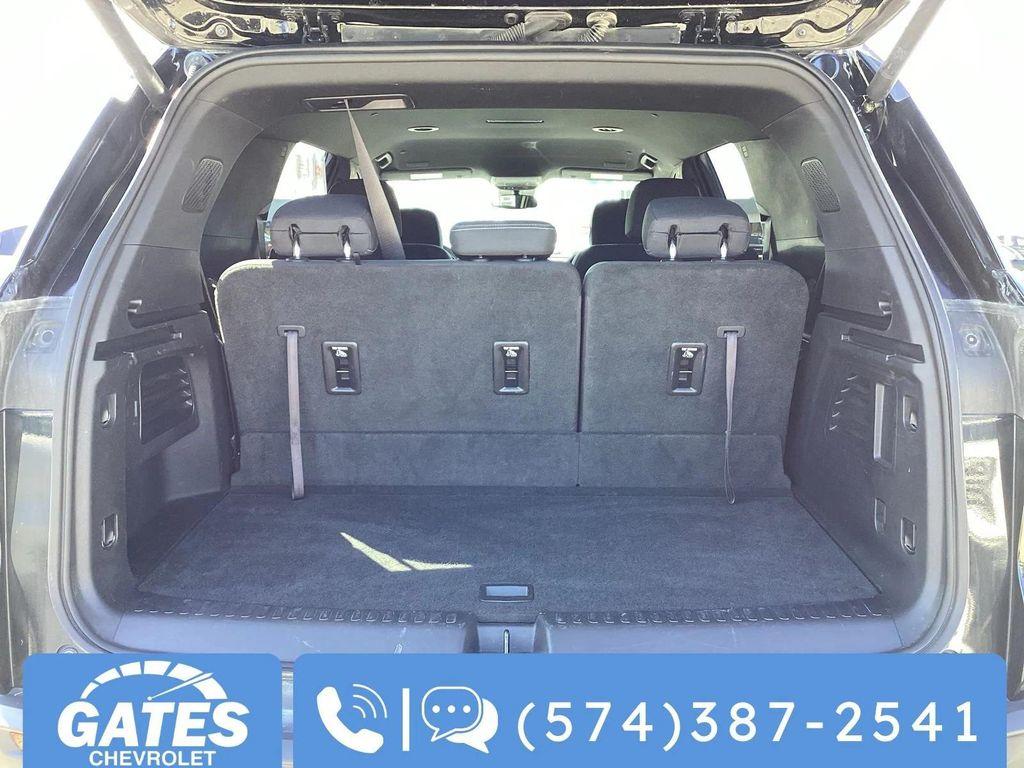 used 2025 Chevrolet Traverse car, priced at $35,549