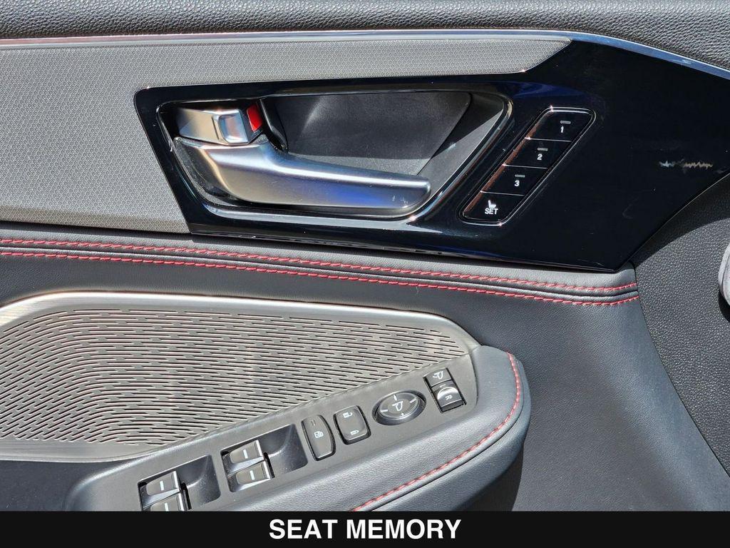 used 2022 Acura MDX car, priced at $38,809