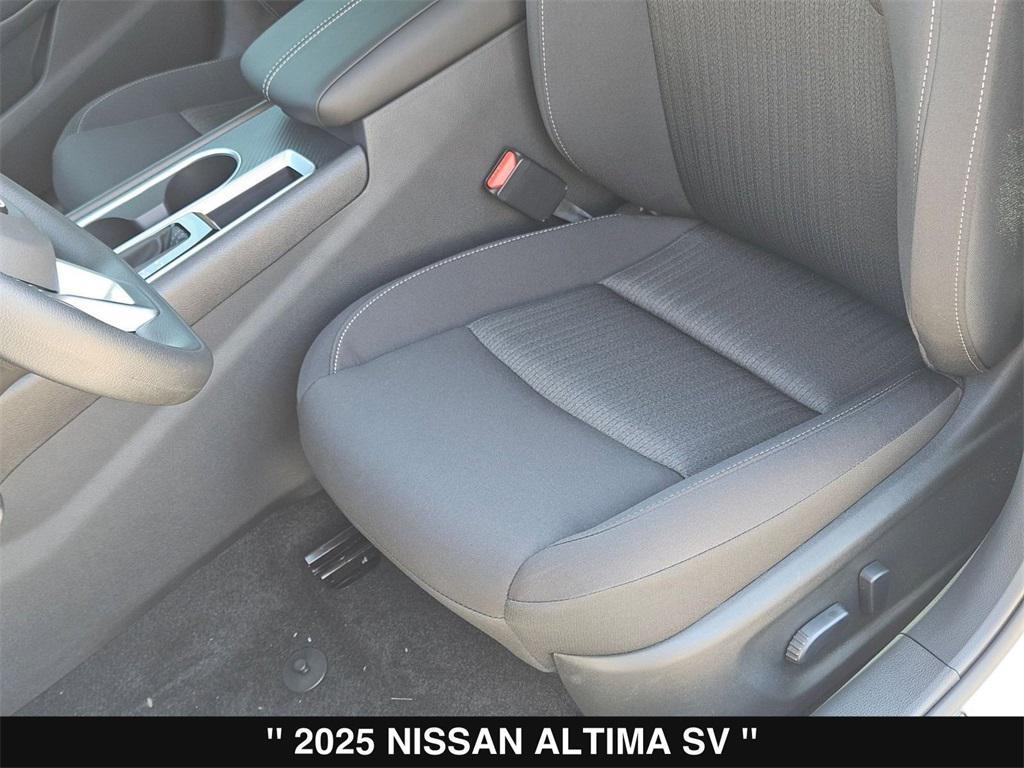 new 2025 Nissan Altima car, priced at $27,754