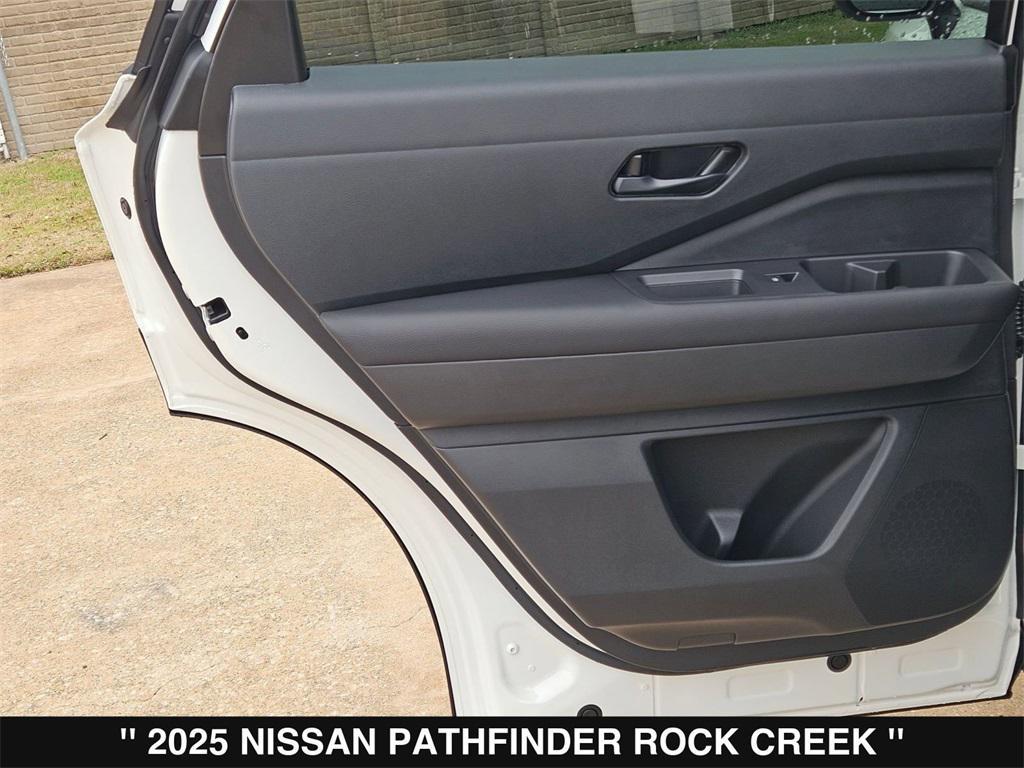new 2025 Nissan Pathfinder car, priced at $39,045