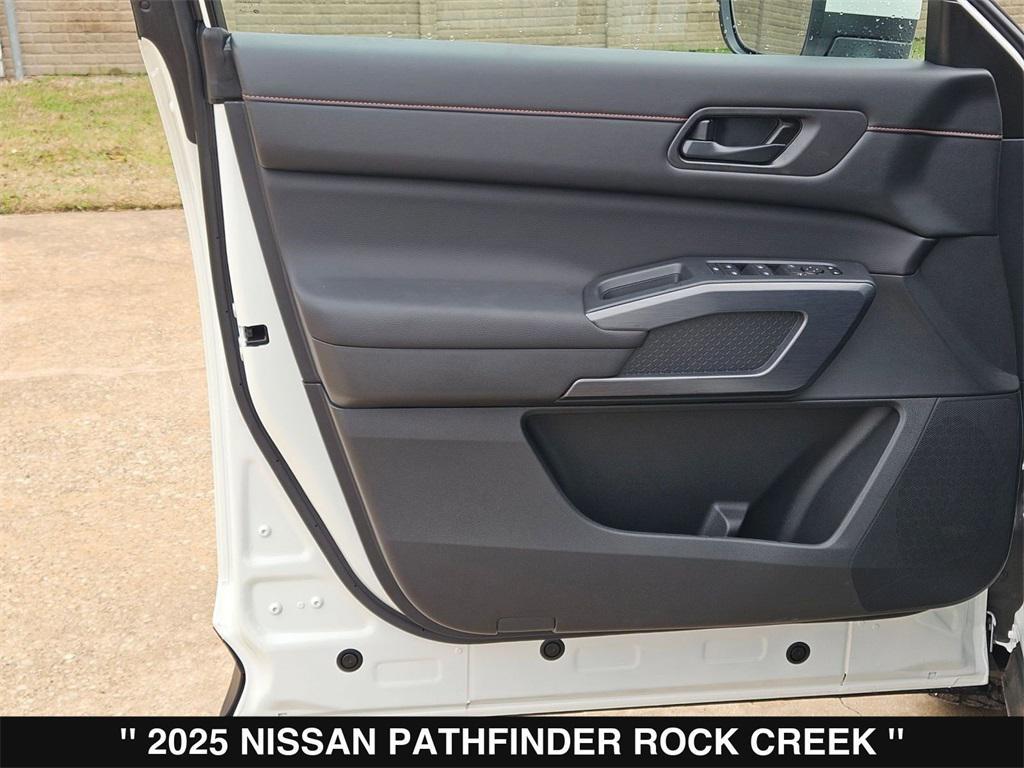new 2025 Nissan Pathfinder car, priced at $39,045