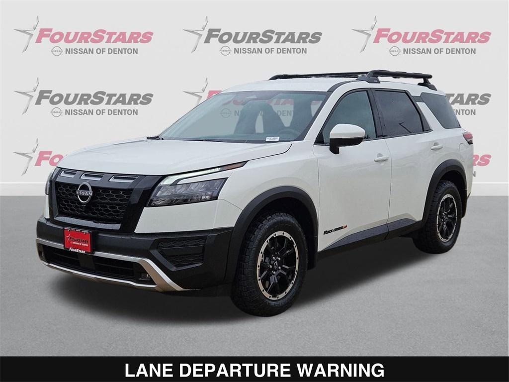 new 2025 Nissan Pathfinder car, priced at $39,045
