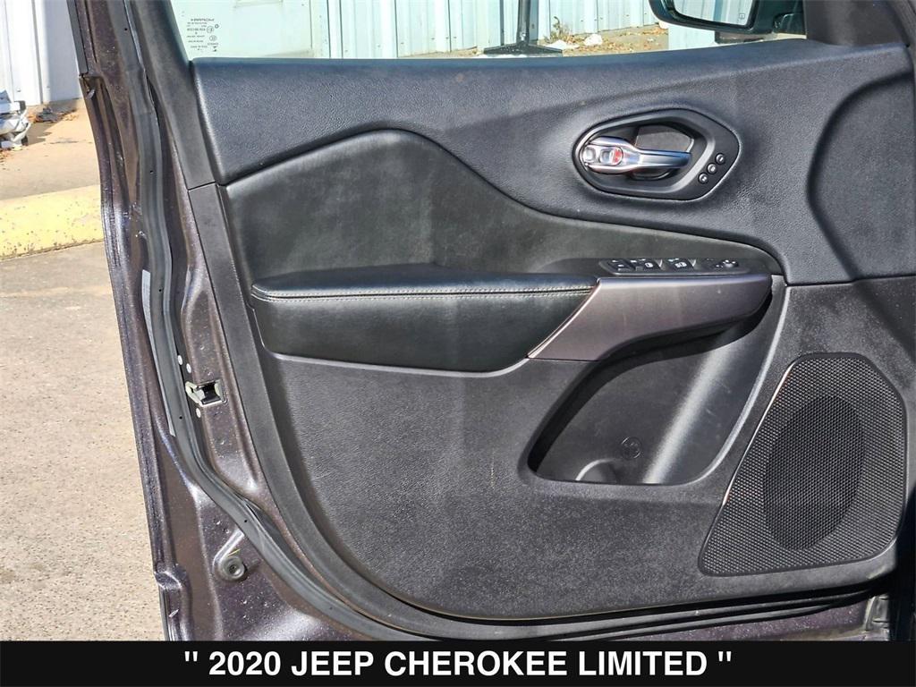used 2020 Jeep Cherokee car, priced at $18,113