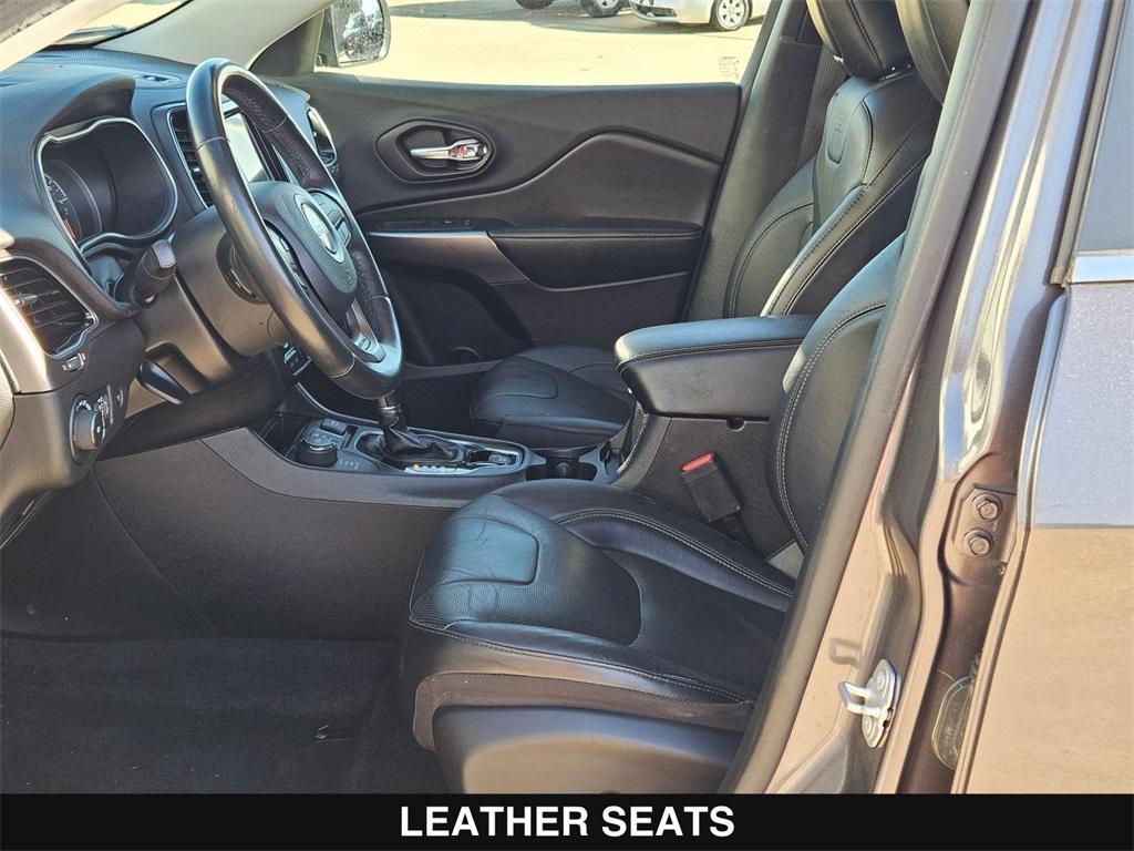 used 2020 Jeep Cherokee car, priced at $18,113