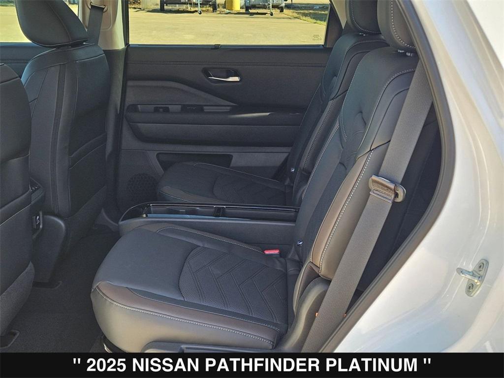 new 2025 Nissan Pathfinder car, priced at $45,034