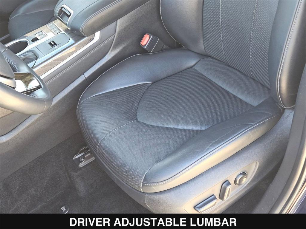 used 2022 Toyota Highlander car, priced at $31,495