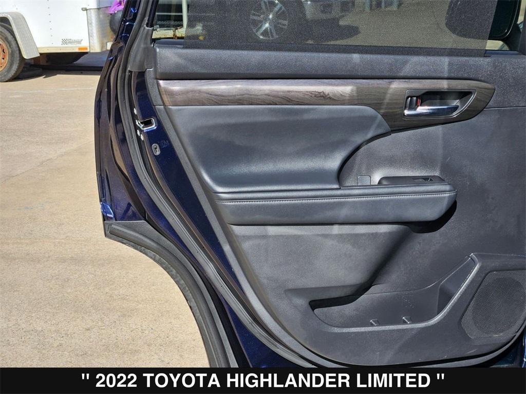 used 2022 Toyota Highlander car, priced at $31,495