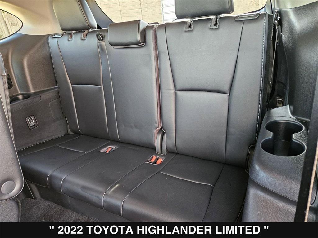 used 2022 Toyota Highlander car, priced at $31,495