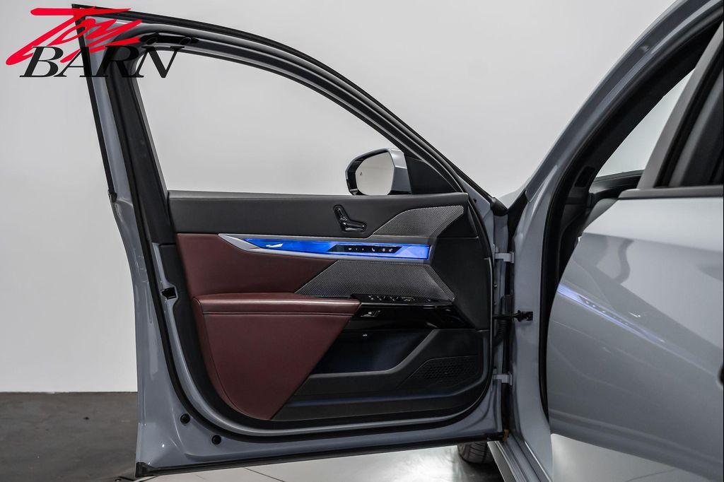 used 2023 BMW 760 car, priced at $76,900